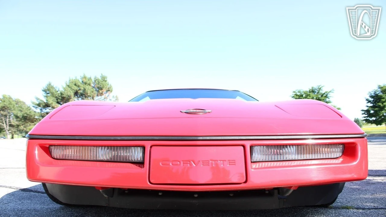 1985 Chevrolet Corvette C4 - Image 16 of 21