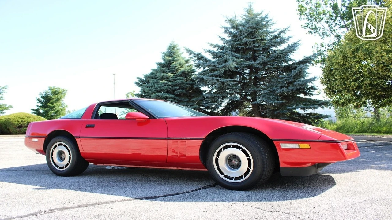 1985 Chevrolet Corvette C4 - Image 8 of 21