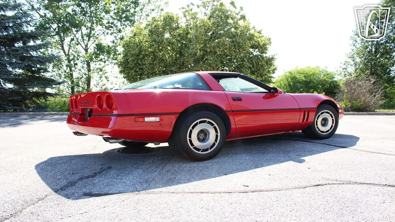 1985 Chevrolet Corvette C4 - Image 12 of 21