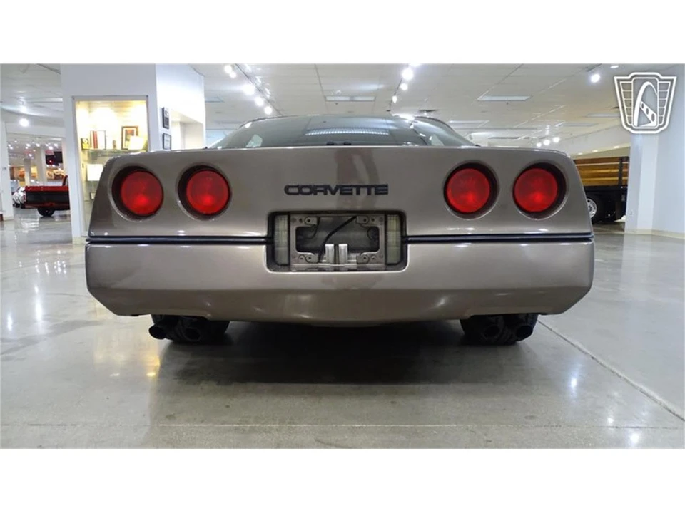 1985 Chevrolet Corvette C4 - Image 12 of 31