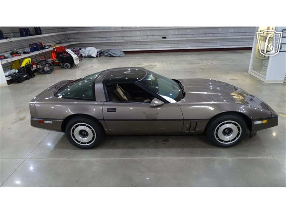1985 Chevrolet Corvette C4 - Image 17 of 31