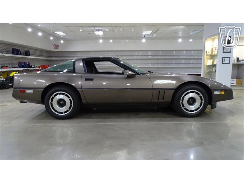 1985 Chevrolet Corvette C4 - Image 18 of 31