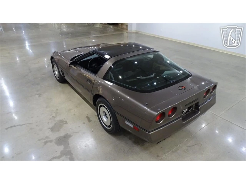 1985 Chevrolet Corvette C4 - Image 8 of 31