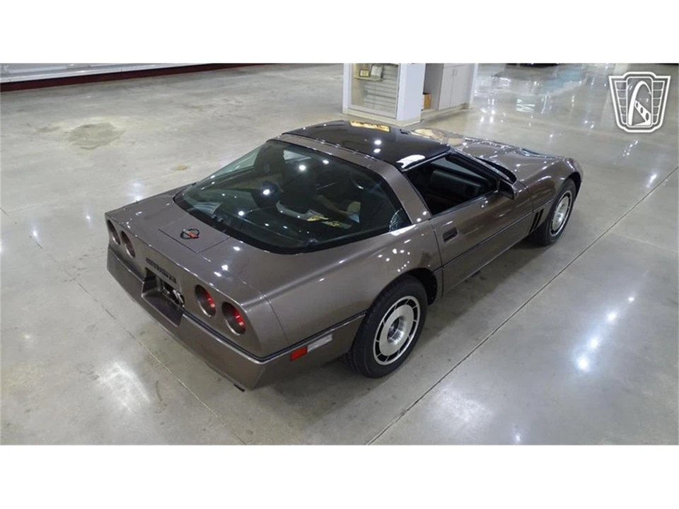 1985 Chevrolet Corvette C4 - Image 14 of 31