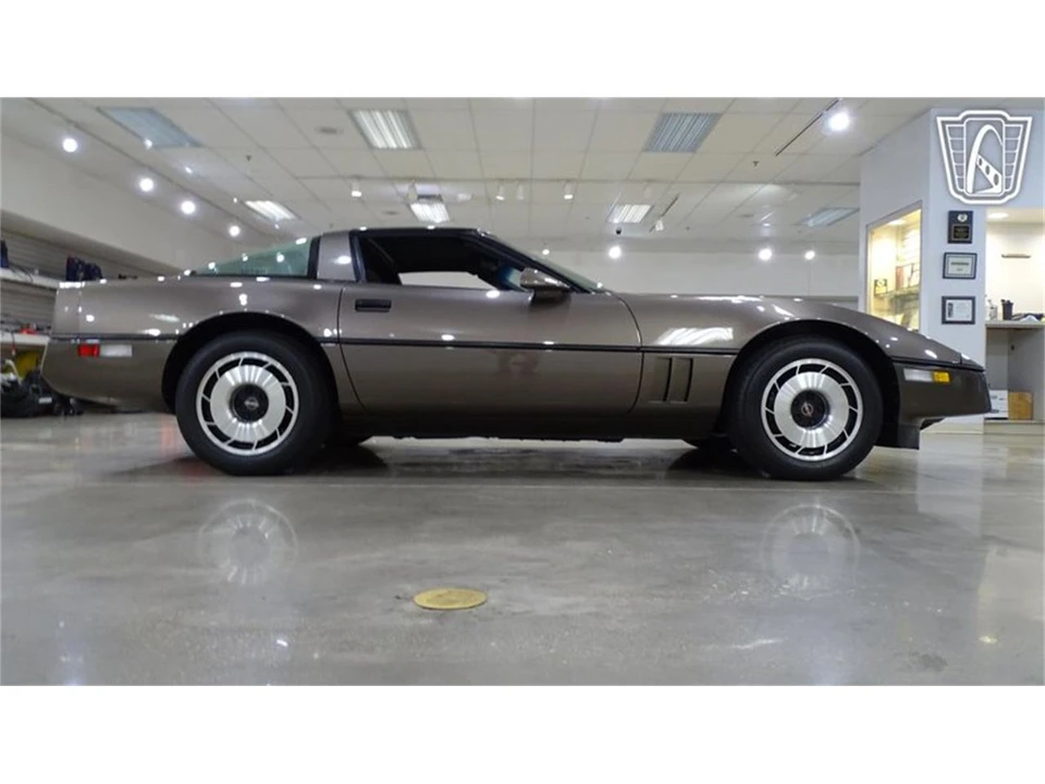 1985 Chevrolet Corvette C4 - Image 19 of 31