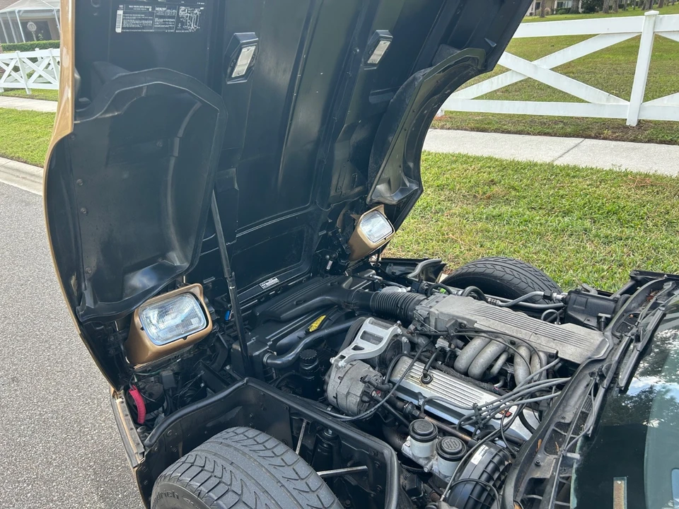 1985 Chevrolet Corvette C4 - Image 12 of 21