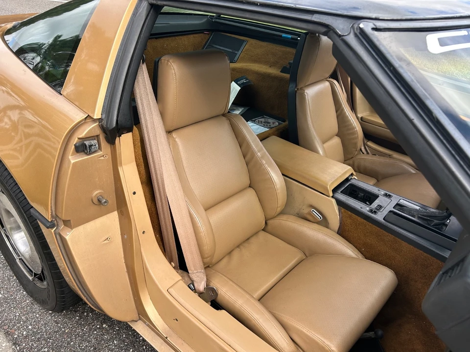 1985 Chevrolet Corvette C4 - Image 10 of 21