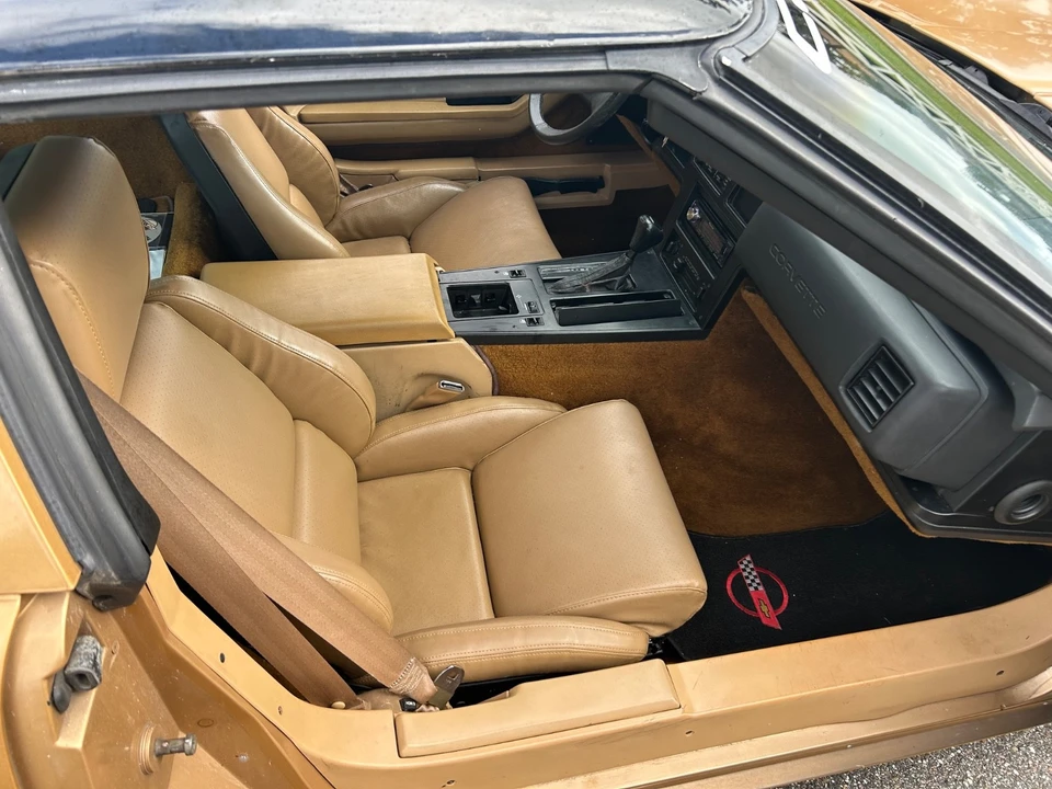 1985 Chevrolet Corvette C4 - Image 19 of 21
