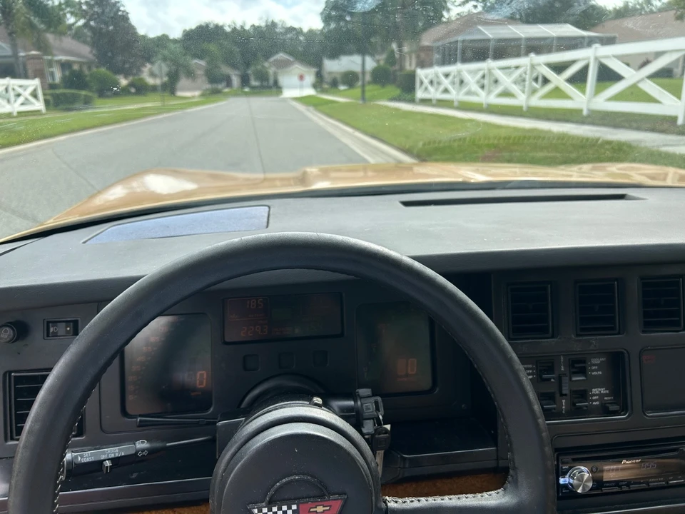 1985 Chevrolet Corvette C4 - Image 18 of 21
