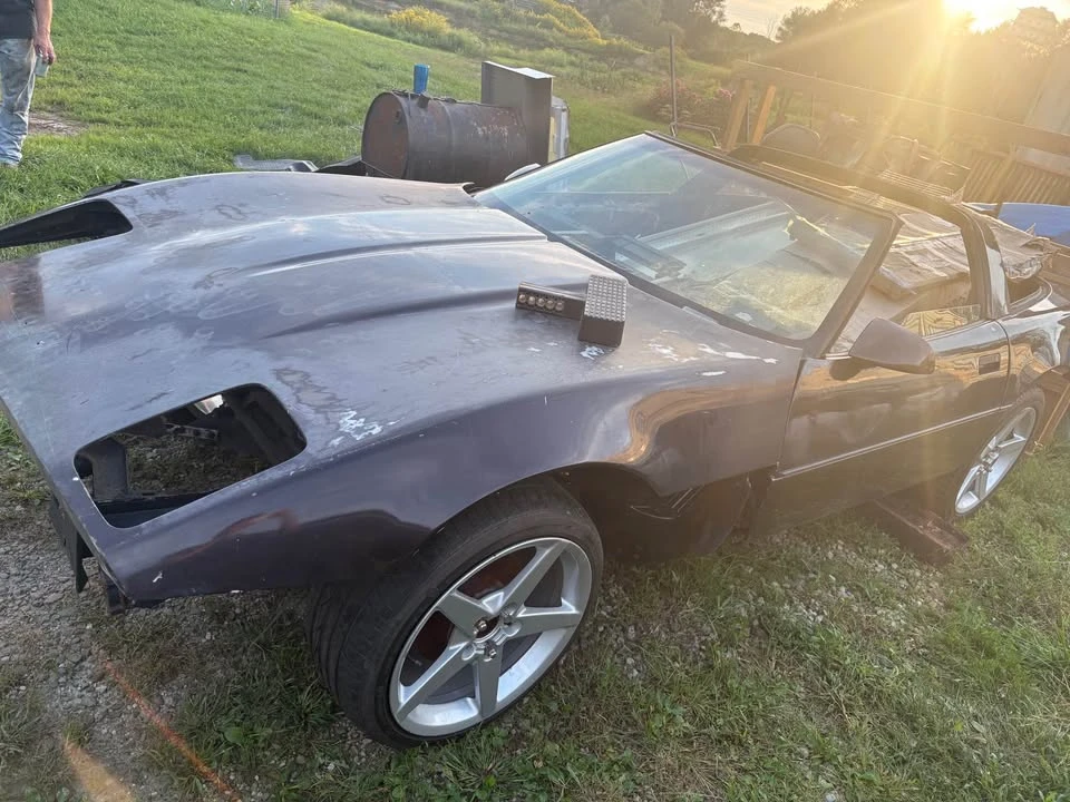 1985 Chevrolet Corvette C4 - Image 6 of 8