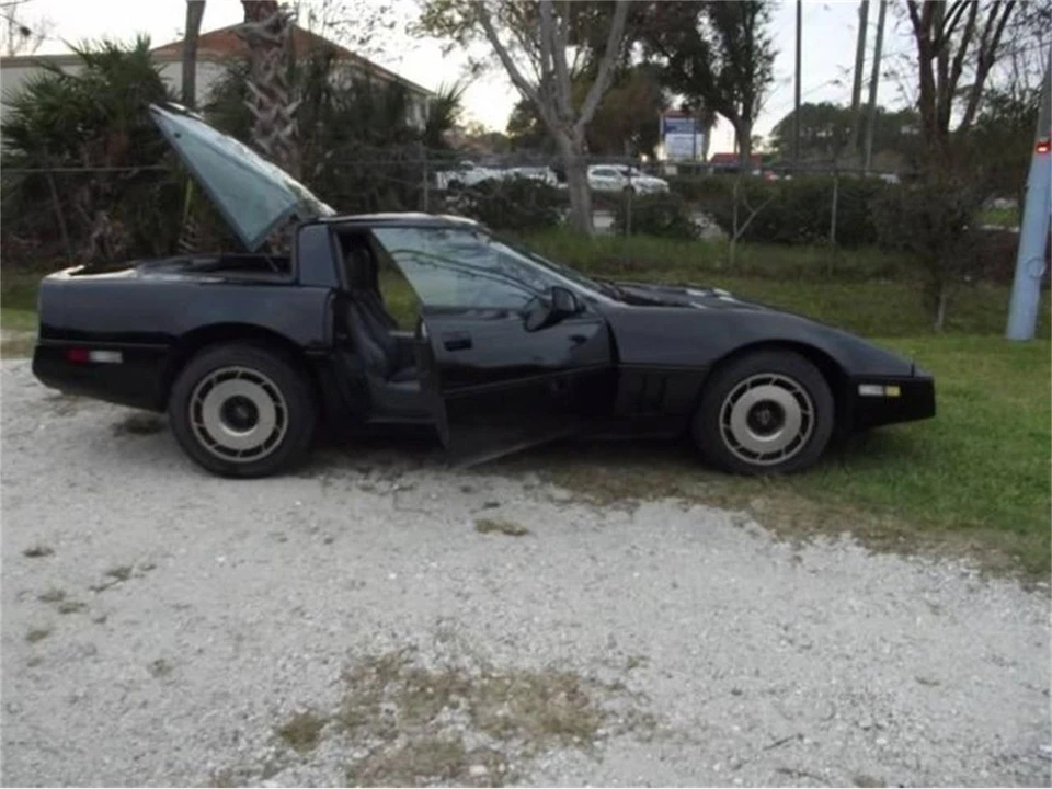 1985 Chevrolet Corvette C4 - Image 6 of 22