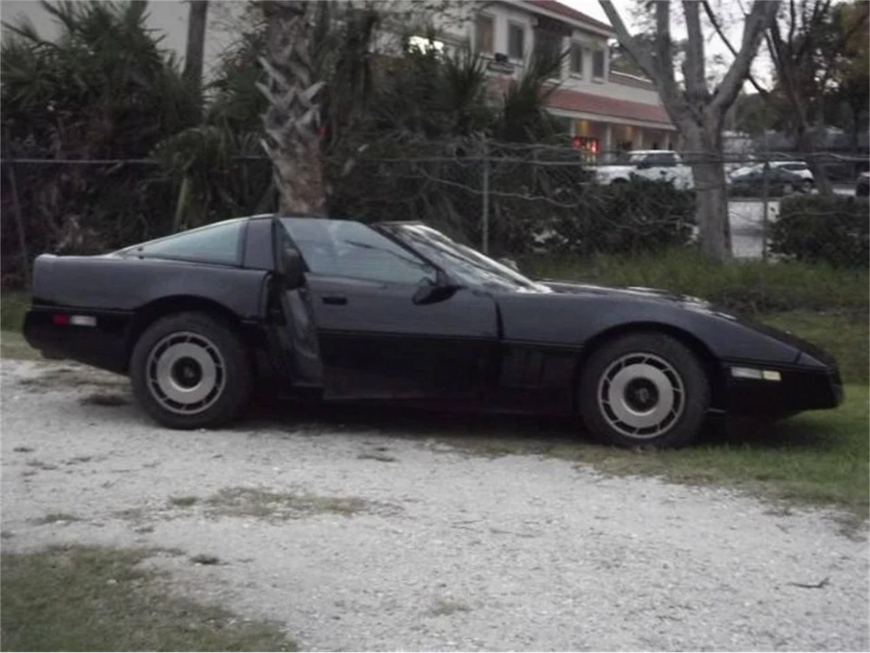 1985 Chevrolet Corvette C4 - Image 8 of 22