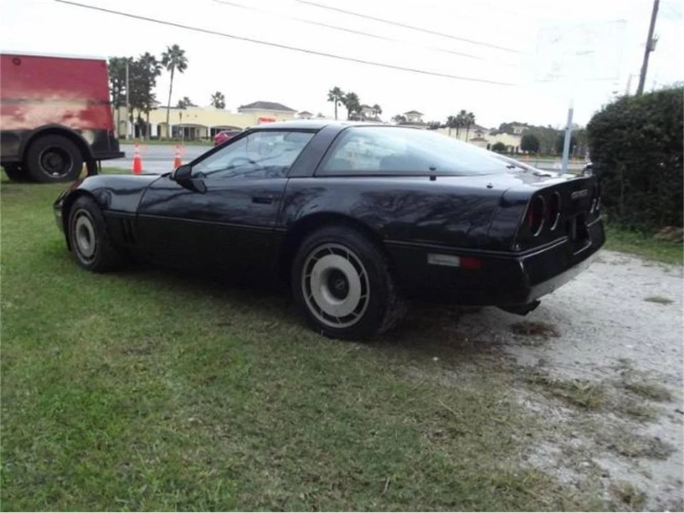 1985 Chevrolet Corvette C4 - Image 18 of 22