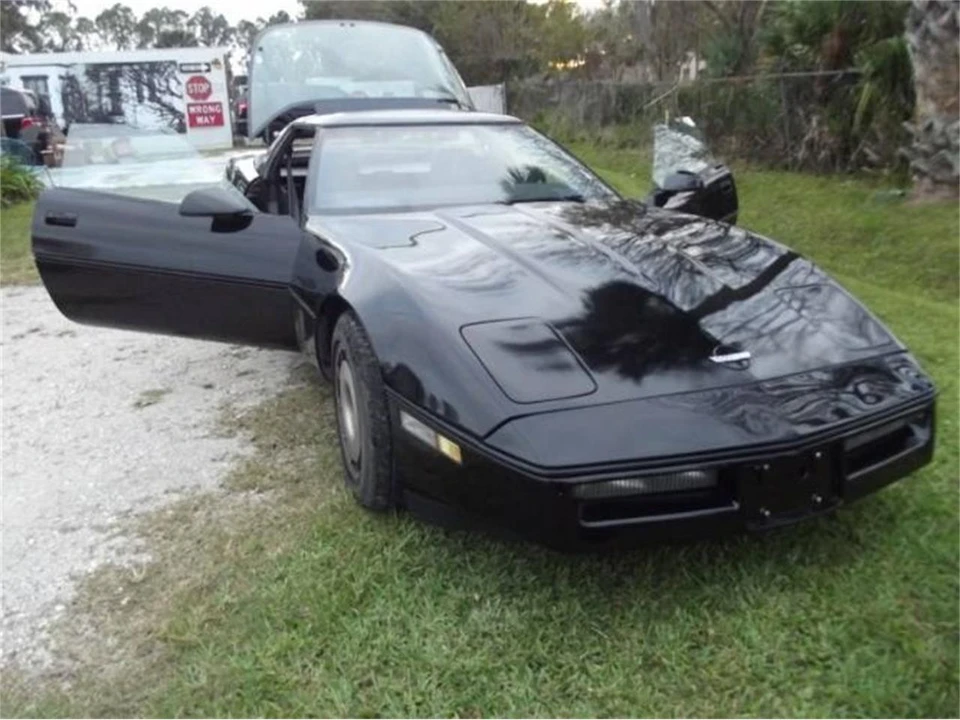 1985 Chevrolet Corvette C4 - Image 13 of 22