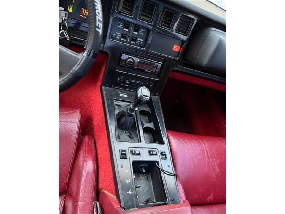 1985 Chevrolet Corvette C4 - Image 7 of 10