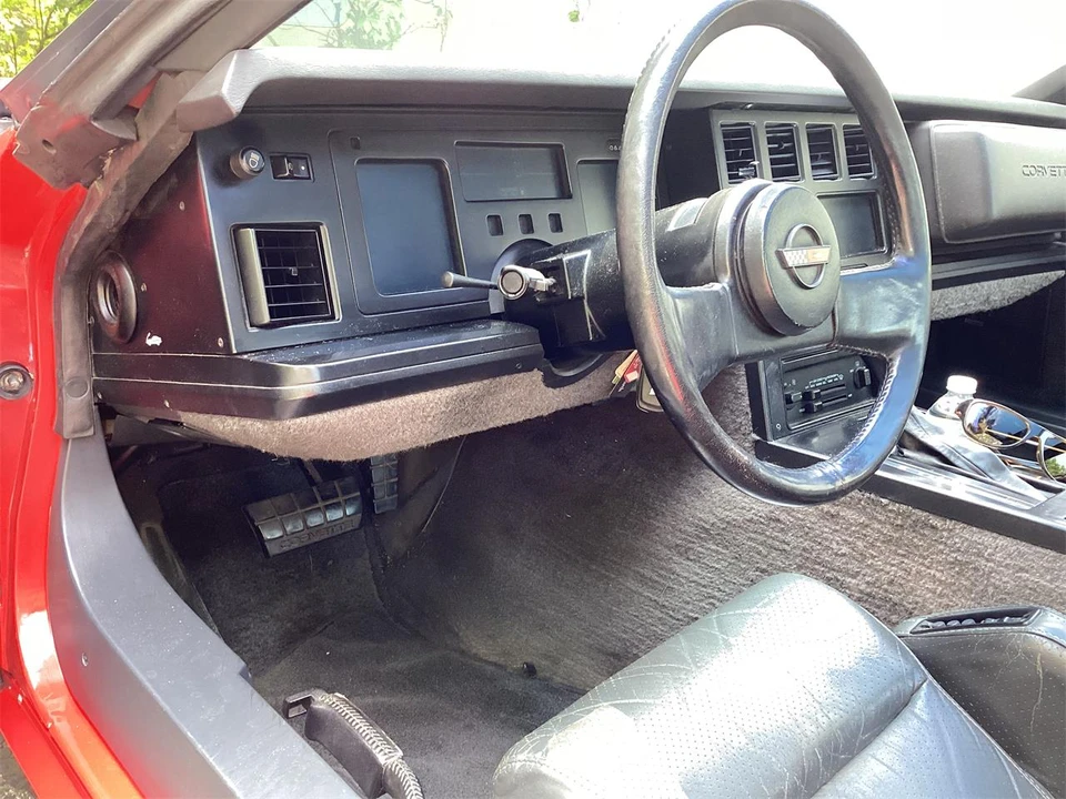 1985 Chevrolet Corvette C4 - Image 8 of 14