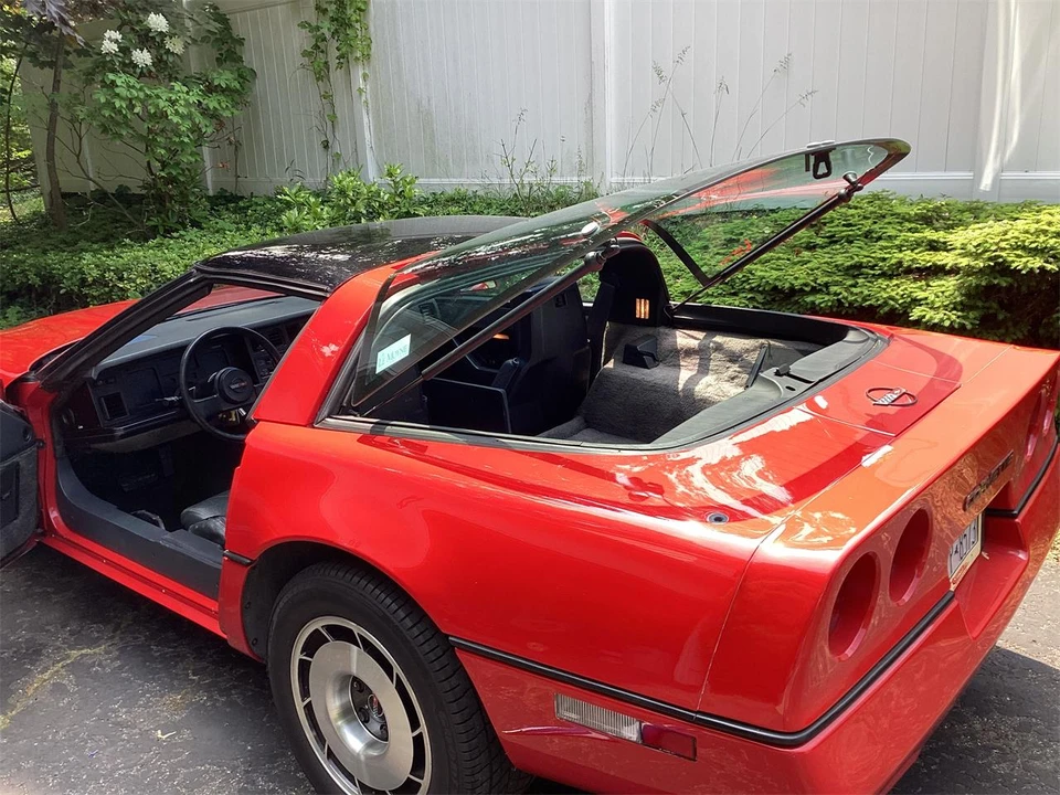 1985 Chevrolet Corvette C4 - Image 6 of 14