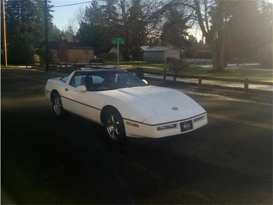 1985 Chevrolet Corvette C4 - Image 12 of 22