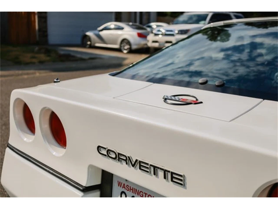 1985 Chevrolet Corvette C4 - Image 10 of 22