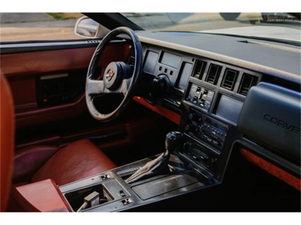 1985 Chevrolet Corvette C4 - Image 17 of 22