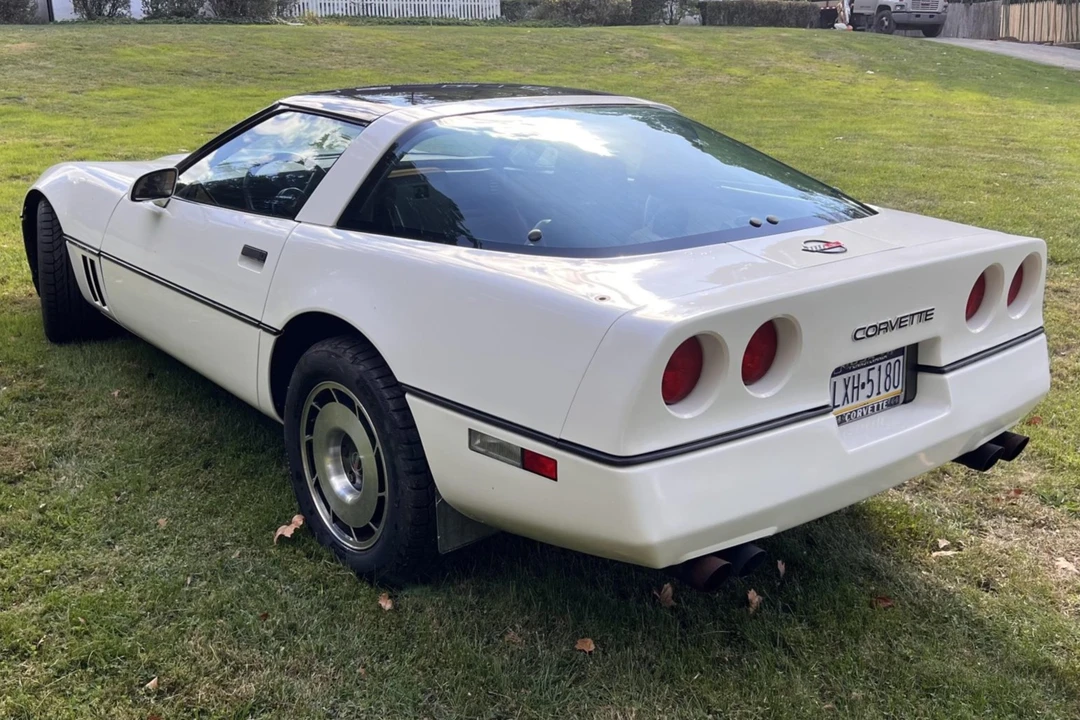 1985 Chevrolet Corvette C4 - Image 2 of 7