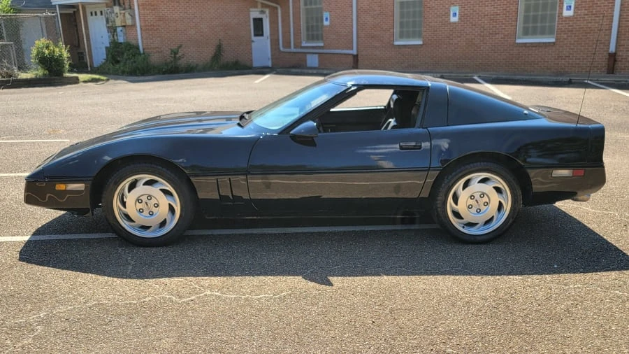 1985 Chevrolet Corvette C4 - Image 2 of 11
