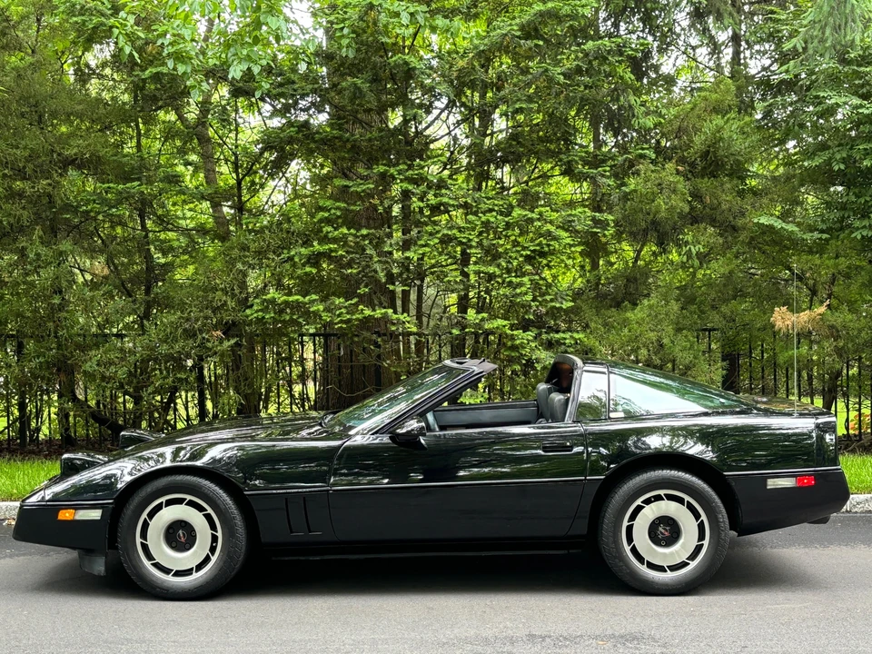 1985 Chevrolet Corvette C4 - Image 12 of 31