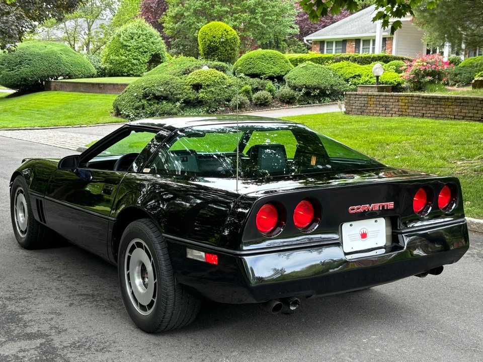 1985 Chevrolet Corvette C4 - Image 16 of 31
