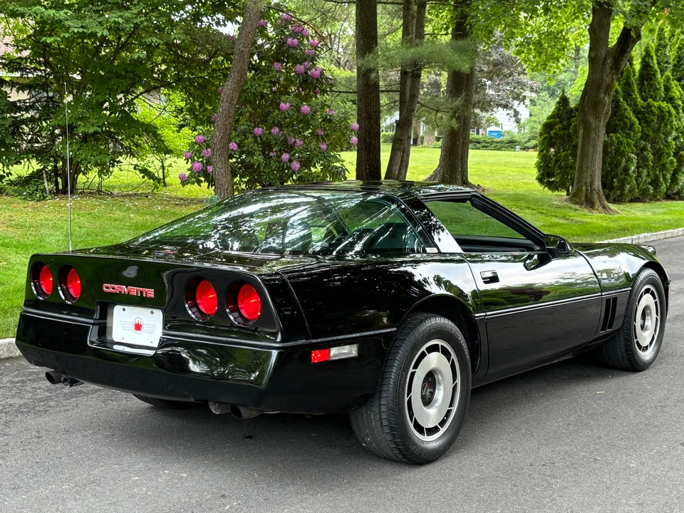 1985 Chevrolet Corvette C4 - Image 22 of 31