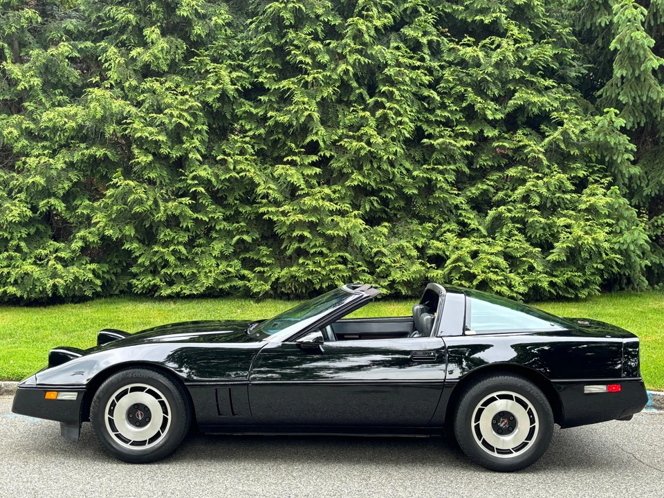 1985 Chevrolet Corvette C4 - Image 13 of 31