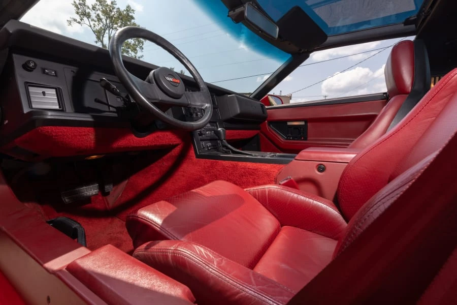 1985 Chevrolet Corvette C4 - Image 26 of 31