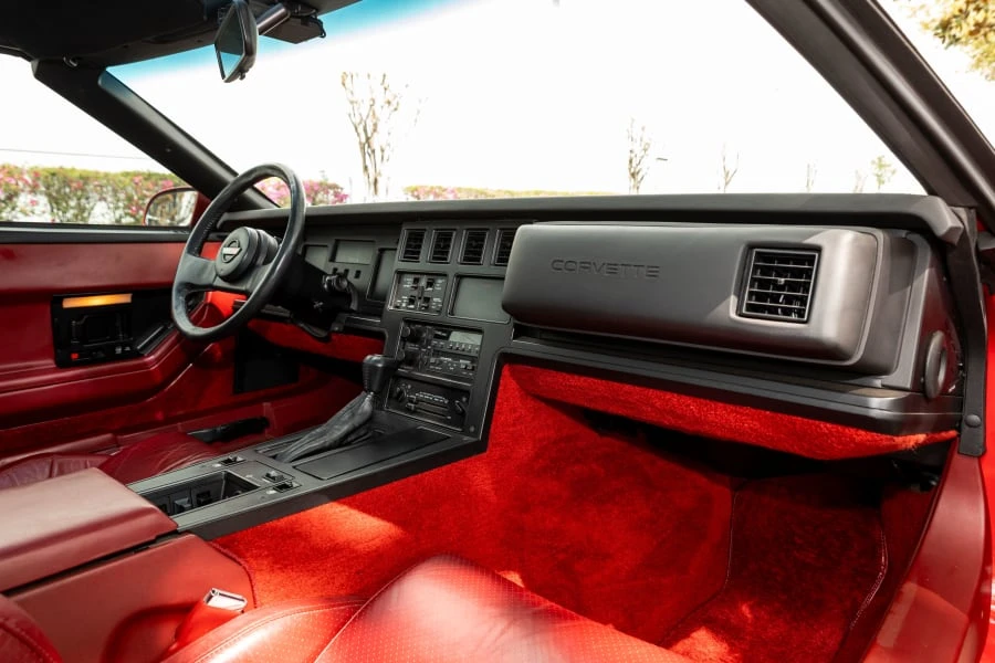 1985 Chevrolet Corvette C4 - Image 26 of 31