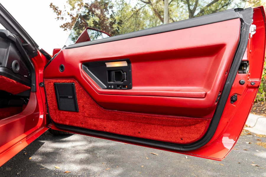 1985 Chevrolet Corvette C4 - Image 22 of 31