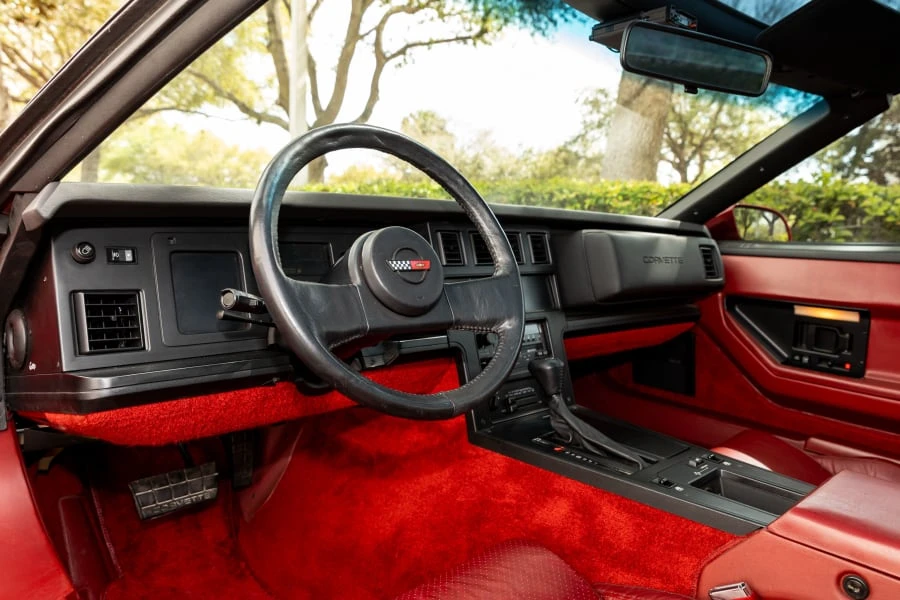 1985 Chevrolet Corvette C4 - Image 25 of 31