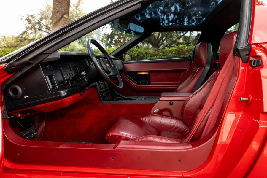1985 Chevrolet Corvette C4 - Image 28 of 31