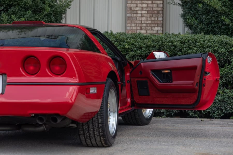 1985 Chevrolet Corvette C4 - Image 12 of 31