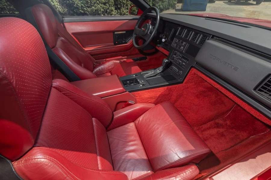 1985 Chevrolet Corvette C4 - Image 24 of 31