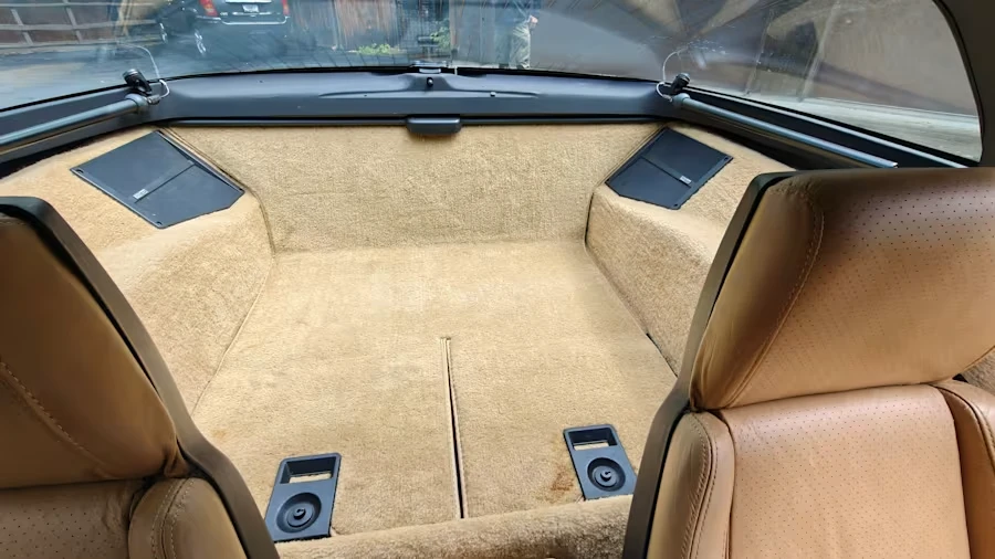 1985 Chevrolet Corvette C4 - Image 18 of 21