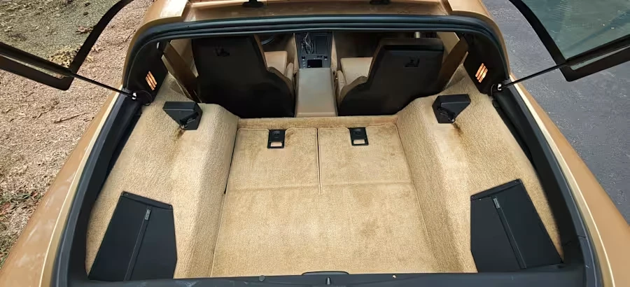 1985 Chevrolet Corvette C4 - Image 17 of 21