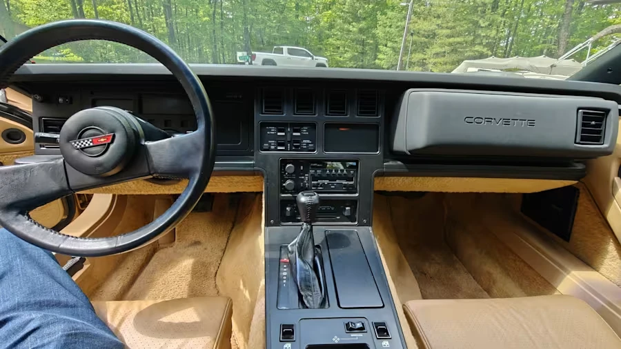 1985 Chevrolet Corvette C4 - Image 15 of 21