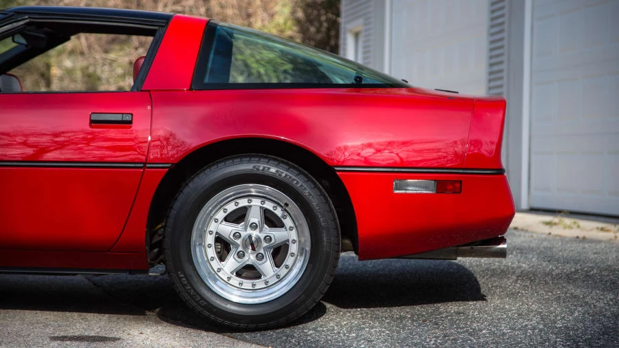 1985 Chevrolet Corvette C4 - Image 19 of 20