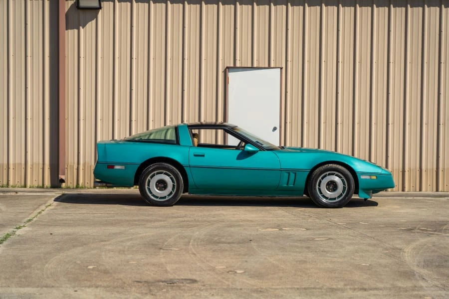 1985 Chevrolet Corvette C4 - Image 2 of 20