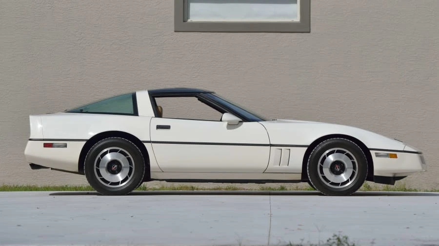 1985 Chevrolet Corvette C4 - Image 2 of 24