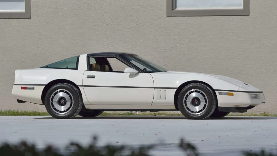 1985 Chevrolet Corvette C4 - Image 12 of 24