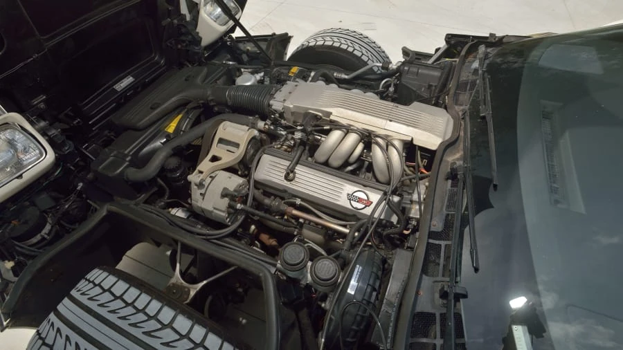 1985 Chevrolet Corvette C4 - Image 19 of 24