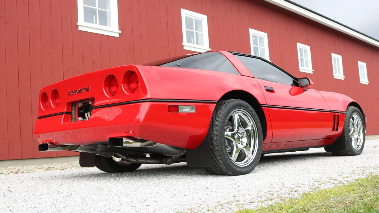 1985 Chevrolet Corvette C4 - Image 18 of 31