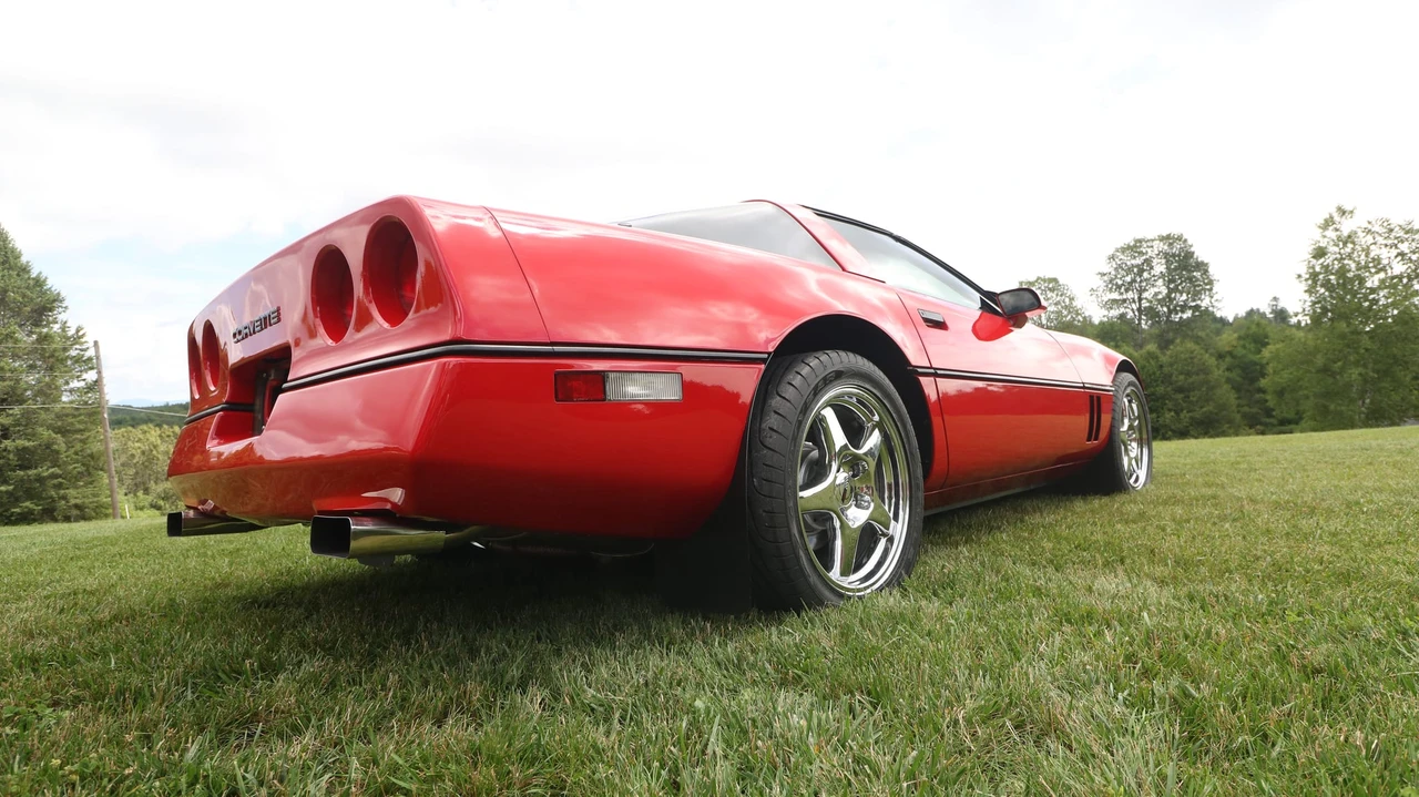 1985 Chevrolet Corvette C4 - Image 19 of 31