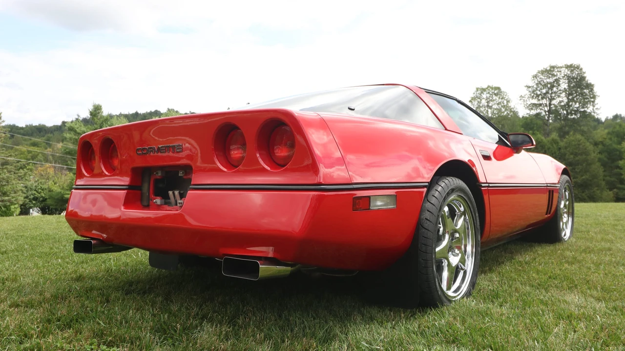 1985 Chevrolet Corvette C4 - Image 20 of 31