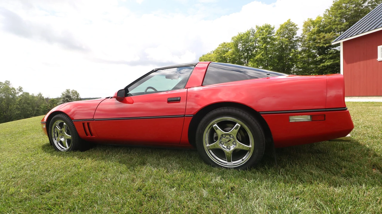 1985 Chevrolet Corvette C4 - Image 29 of 31