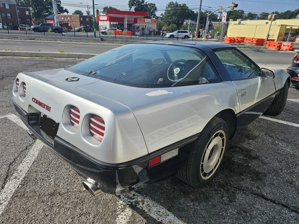 1985 Chevrolet Corvette C4 - Image 2 of 7